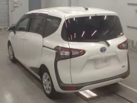 Toyota SIENTA лот № 30097 оценка 3.5  с аукциона в Японии 5
