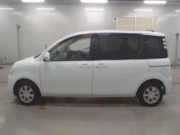 Toyota SIENTA лот № 30184 оценка 2  с аукциона в Японии 3