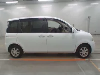 Toyota SIENTA лот № 30184 оценка 2  с аукциона в Японии 2