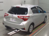 Toyota VITZ лот № 30022 оценка 4.5  с аукциона в Японии 1