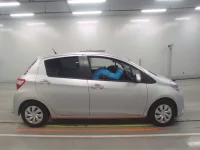 Toyota VITZ лот № 30022 оценка 4.5  с аукциона в Японии 2