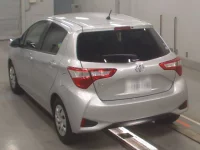 Toyota VITZ лот № 30022 оценка 4.5  с аукциона в Японии 5