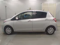 Toyota VITZ лот № 30022 оценка 4.5  с аукциона в Японии 3