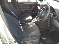 Toyota YARIS лот № 30008 оценка 4  с аукциона в Японии 7