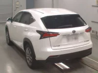 Lexus NX лот № 30082 оценка 4  с аукциона в Японии 5