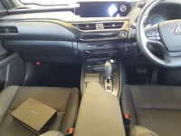 Lexus UX лот № 30137 оценка 4.5  с аукциона в Японии 8