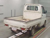 Nissan CLIPPER TRUCK лот № 212 оценка RA  с аукциона в Японии 1
