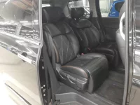 Nissan ELGRAND лот № 30220 оценка 3  с аукциона в Японии 8