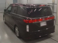 Nissan ELGRAND лот № 30240 оценка 3.5  с аукциона в Японии 5
