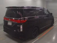 Nissan ELGRAND лот № 30248 оценка 4  с аукциона в Японии 1