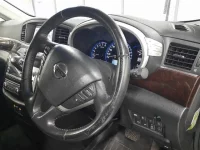 Nissan ELGRAND лот № 30248 оценка 4  с аукциона в Японии 6