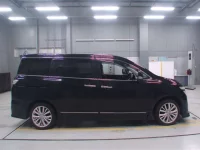 Nissan ELGRAND лот № 30019 оценка 4  с аукциона в Японии 2
