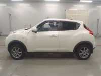 Nissan JUKE лот № 30320 оценка 3.5  с аукциона в Японии 3