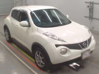 Nissan JUKE лот № 30320 оценка 3.5  с аукциона в Японии 4
