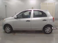 Nissan MARCH лот № 10003 оценка 3  с аукциона в Японии 3