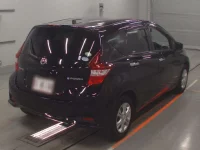 Nissan NOTE лот № 30002 оценка 4.5  с аукциона в Японии 1