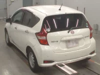 Nissan NOTE лот № 90043 оценка 4  с аукциона в Японии 5