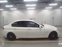 BMW 5-Series лот № 38024 оценка 4  с аукциона в Японии 2