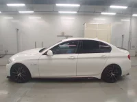 BMW 5-Series лот № 38024 оценка 4  с аукциона в Японии 3