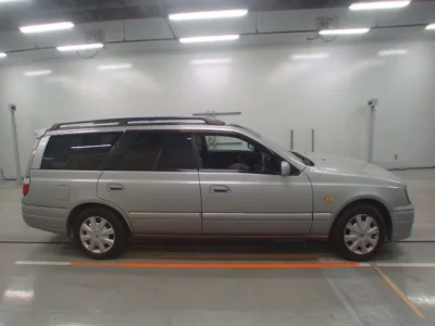 Nissan STAGEA