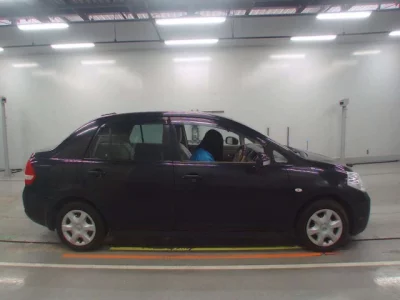 Nissan TIIDA LATIO