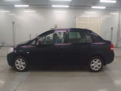 Nissan TIIDA LATIO