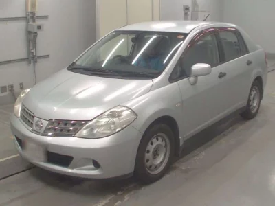 Nissan TIIDA LATIO