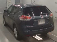 Nissan X-TRAIL лот № 30231 оценка 4  с аукциона в Японии 5