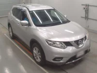 Nissan X-TRAIL лот № 33098 оценка 4.5  с аукциона в Японии 4
