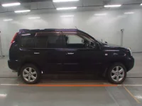 Nissan X-TRAIL лот № 40103 оценка 3.5  с аукциона в Японии 2