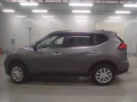 Nissan X-TRAIL лот № 90090 оценка 4.5  с аукциона в Японии 3