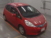 Honda FIT лот № 10072 оценка 3  с аукциона в Японии 4