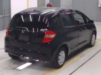 Honda FIT лот № 30033 оценка 3.5  с аукциона в Японии 1