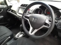 Honda FIT лот № 30033 оценка 3.5  с аукциона в Японии 5