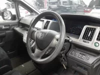 Honda STEP WAGON лот № 10028 оценка 3.5  с аукциона в Японии 6
