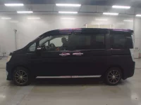 Honda STEP WAGON лот № 10127 оценка 3.5  с аукциона в Японии 3