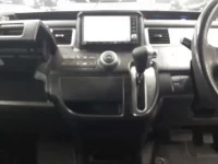 Honda STEP WAGON лот № 10158 оценка 3  с аукциона в Японии 7