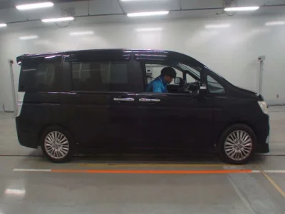 Honda STEP WAGON  с аукциона в Японии