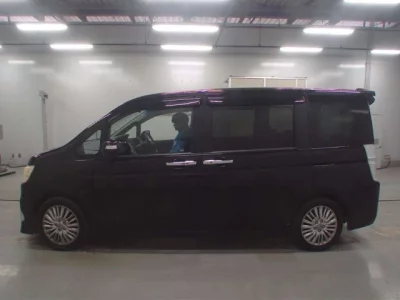 Honda STEP WAGON  с аукциона в Японии