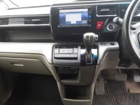 Honda STEP WAGON лот № 30019 оценка 3.5  с аукциона в Японии 8