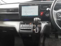 Honda STEP WAGON лот № 30029 оценка 4  с аукциона в Японии 8