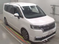 Honda STEP WAGON лот № 30033 оценка 5  с аукциона в Японии 4