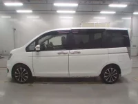Honda STEP WAGON лот № 30055 оценка 4  с аукциона в Японии 3