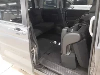 Honda STEP WAGON лот № 30249 оценка 4  с аукциона в Японии 9