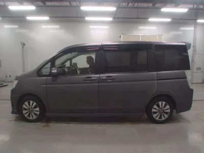 Honda STEP WAGON  с аукциона в Японии