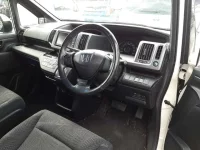 Honda STEP WAGON лот № 70054 оценка 4  с аукциона в Японии 6