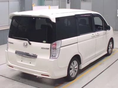 Honda STEP WAGON  с аукциона в Японии