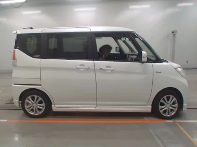 Mitsubishi DELICA D2