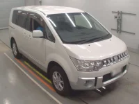 Mitsubishi DELICA D5 лот № 30324 оценка 3.5  с аукциона в Японии 4