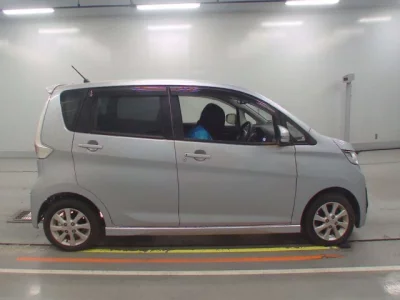 Mitsubishi EK CUSTOM